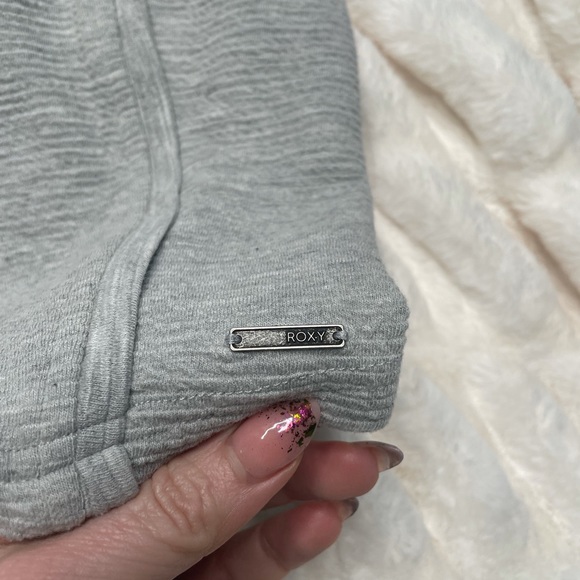 Roxy Grey Tank - Picture 2 of 4